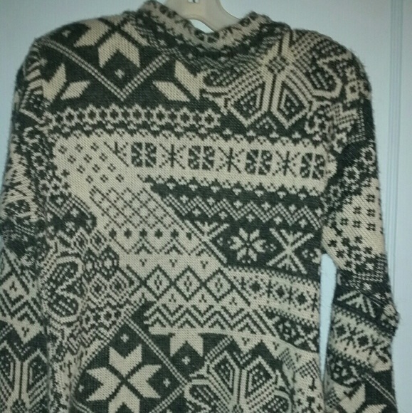 Knit DE Villa Grey and Cream Sweater Sz Small - Picture 1 of 2